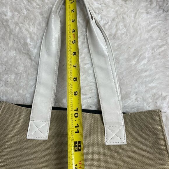 Marc Jacobs Daisy Parfums burlap gold tote bag with white faux leather straps . - Picture 10 of 13